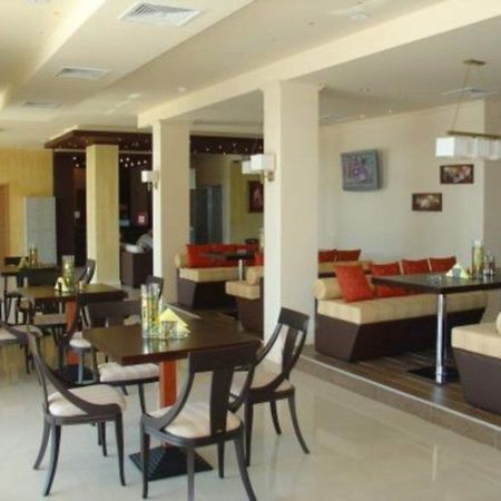 Golden Beach Aparthotel Sunny Beach Exterior photo