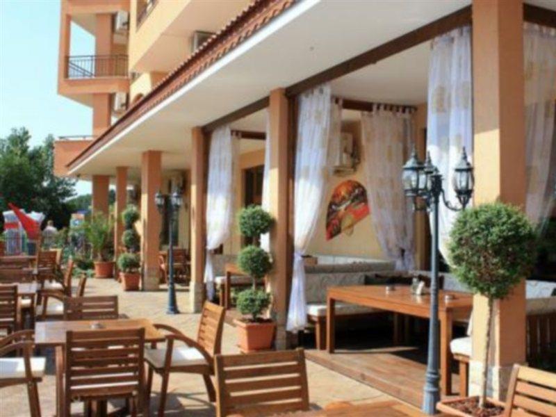 Golden Beach Aparthotel Sunny Beach Exterior photo